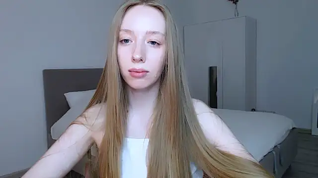 Luna insniity online show from March 2025 10:33:01 PM