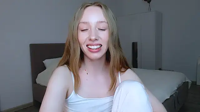 Luna insniity online show from March 2025 06:42:01 PM