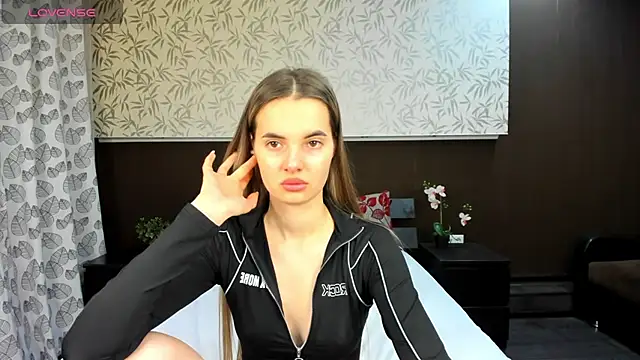 Donna Evans online show from December 2024 12:08:01 AM