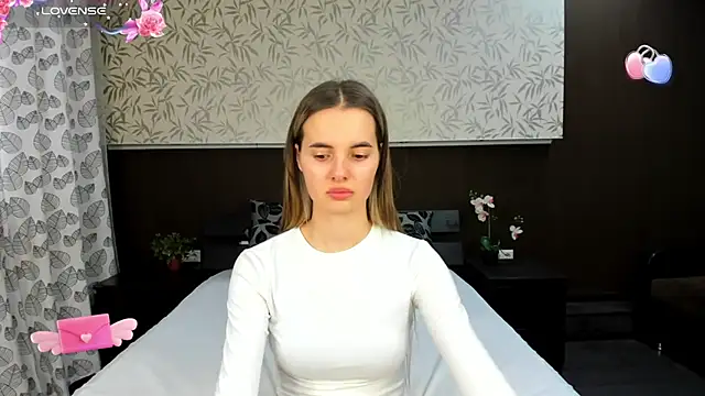 Donna Evans online show from December 2024 11:57:01 PM