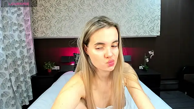 Donna Evans online show from February 2025 03:16:02 AM