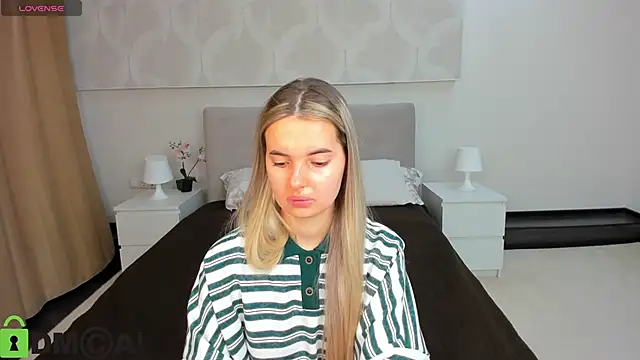 Donna Evans online show from April 2026 11:57:01 PM