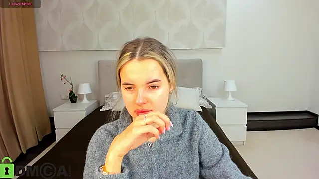 Donna Evans online show from April 2026 12:00:01 AM