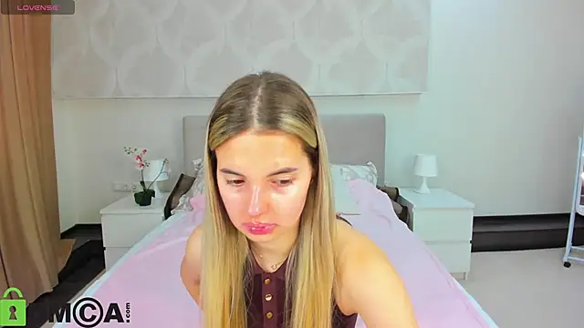 Donna Evans online show from June 2026 11:51:02 PM