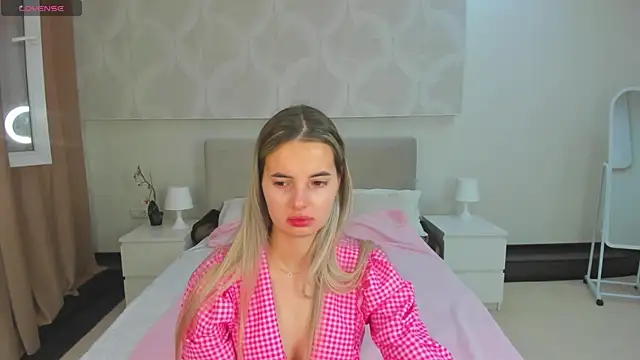 Donna Evans online show from June 2026 11:36:02 PM