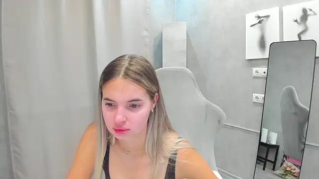 Donna Evans online show from July 2026 11:44:02 PM