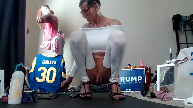 Snapshot of Taylorsexbot chatting on December 2024 06:55:01 PM Taylorsexbot online show from December 2024 06:55:01 PM