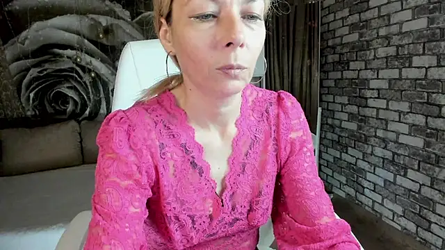 Eva Melow online show from May 2026 03:08:01 PM