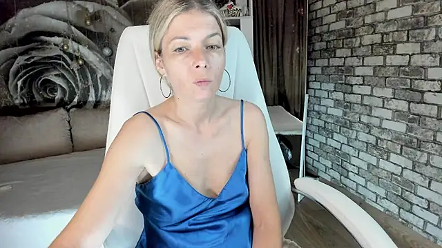 Eva Melow online show from June 2026 02:30:01 PM