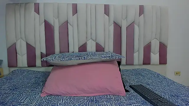 Snapshot of lucyy_gray chatting on January 2025 03:13:01 AM lucyy gray online show from January 2025 03:13:01 AM