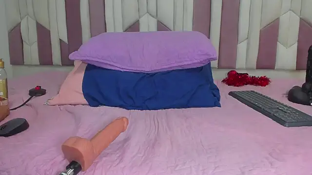 Snapshot of lucyy_gray chatting on February 2025 09:30:02 AM lucyy gray online show from February 2025 09:30:02 AM