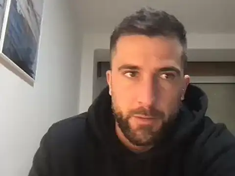 Snapshot of alex877x chatting on December 2024 02:06:02 PM alex877x online show from December 2024 02:06:02 PM