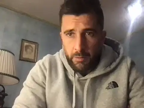 Snapshot of alex877x chatting on January 2025 08:20:01 AM alex877x online show from January 2025 08:20:01 AM