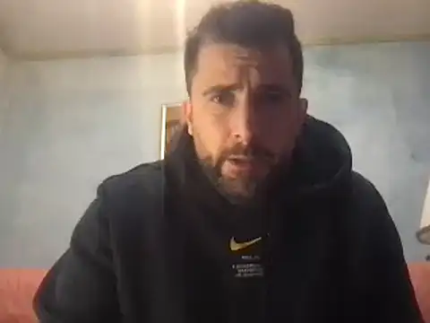 Snapshot of alex877x chatting on January 2025 08:22:01 AM alex877x online show from January 2025 08:22:01 AM