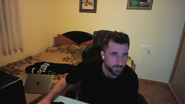 Snapshot of alex877x chatting on March 2025 05:59:02 PM alex877x online show from March 2025 05:59:02 PM