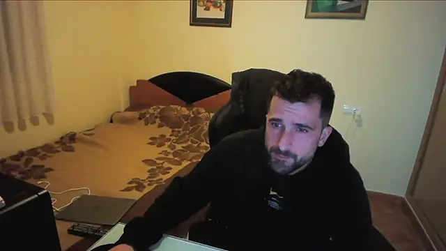 Snapshot of alex877x chatting on March 2025 09:05:02 PM alex877x online show from March 2025 09:05:02 PM