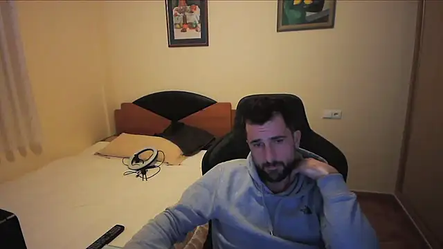 Snapshot of alex877x chatting on March 2025 08:48:02 PM alex877x online show from March 2025 08:48:02 PM