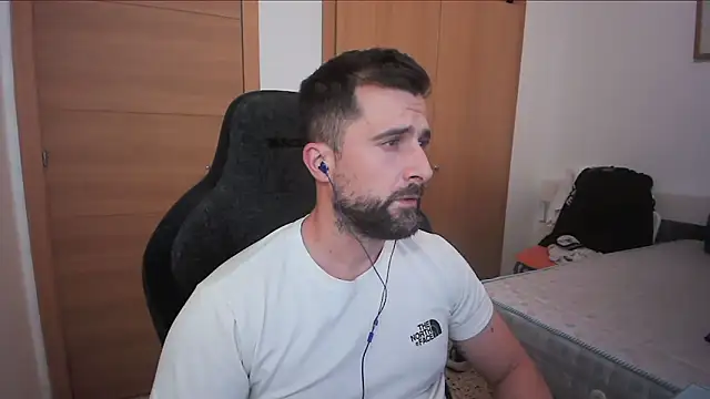 Snapshot of alex877x chatting on October 2025 09:01:01 PM alex877x online show from October 2025 09:01:01 PM