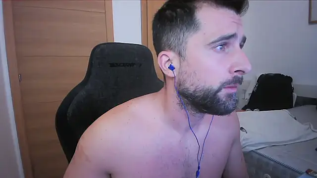 Snapshot of alex877x chatting on October 2025 09:07:02 AM alex877x online show from October 2025 09:07:02 AM