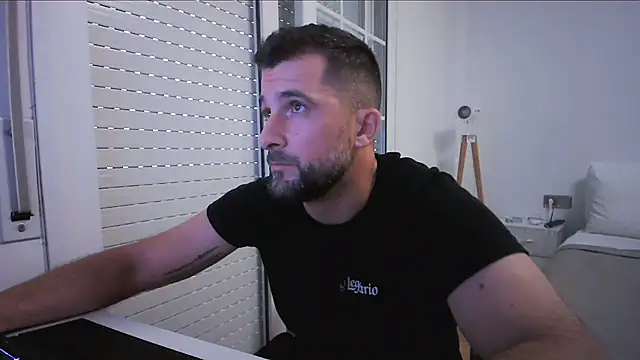 alex877x online show from July 2026 05:37:01 PM