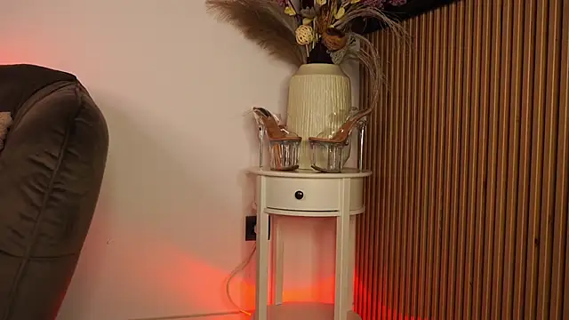 KimyBroox online show from October 2025 07:11:01 PM