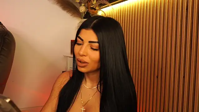 Snapshot of KimyBroox chatting on November 2025 10:33:02 PM KimyBroox online show from November 2025 10:33:02 PM