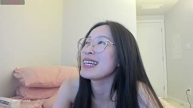 Snapshot of secretgirlfriendxo chatting on February 2025 09:07:01 AM secretgirlfriendxo online show from February 2025 09:07:01 AM