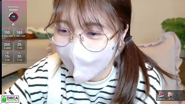 Snapshot of SUZU_ chatting on January 2026 12:07:01 PM SUZU online show from January 2026 12:07:01 PM