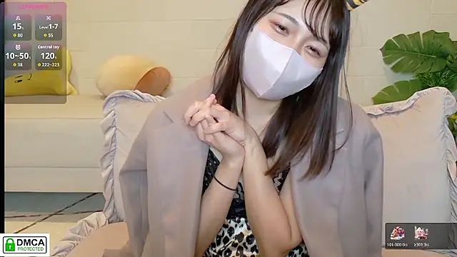 Snapshot of SUZU_ chatting on February 2026 01:25:01 PM SUZU online show from February 2026 01:25:01 PM