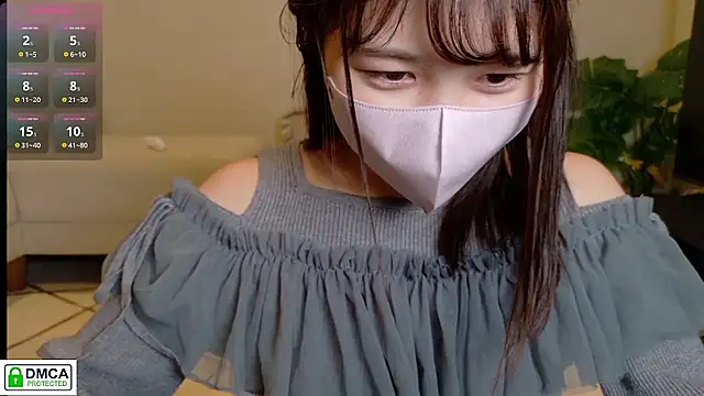 Snapshot of SUZU_ chatting on February 2026 12:45:01 PM SUZU online show from February 2026 12:45:01 PM