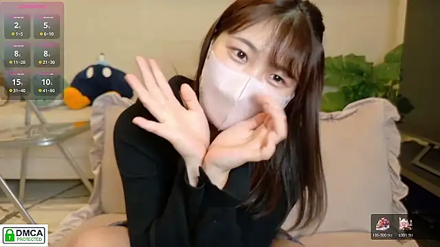 Snapshot of SUZU_ chatting on February 2026 12:15:02 PM SUZU online show from February 2026 12:15:02 PM