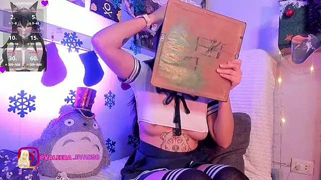 Snapshot of Valeera_Evans8 chatting on December 2024 06:11:01 AM Valeera Evans8 online show from December 2024 06:11:01 AM