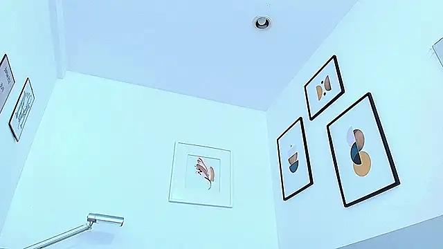 littlee emilyy  online show from December 2024 03:44:01 PM