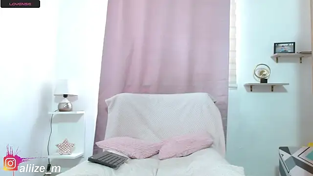 aliicee m online show from February 2026 06:46:01 PM