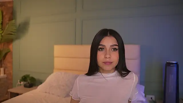 Ashley Jones9 online show from December 2025 02:04:01 PM