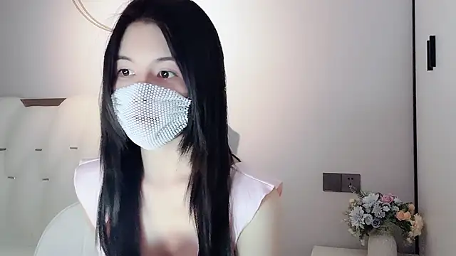 lvy-w online show from December 2024 12:52:02 PM