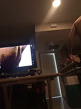 Snapshot of ft2022W chatting on January 2025 09:27:01 AM ft2022W online show from January 2025 09:27:01 AM