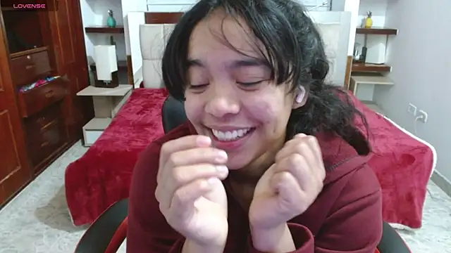 laureentt  online show from January 2025 10:52:02 AM