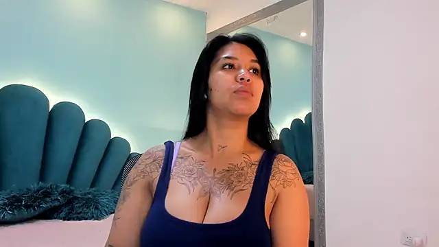 sharlott18 online show from January 2026 12:43:01 PM