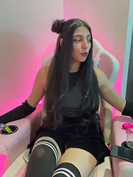 Felicia smok3 online show from May 2026 03:45:02 AM