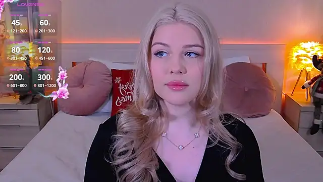 Snapshot of Alexis_Powell chatting on December 2024 08:47:02 PM Alexis Powell online show from December 2024 08:47:02 PM