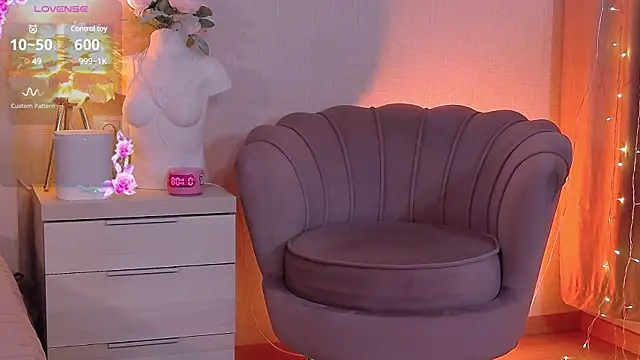 Snapshot of Alexis_Powell chatting on February 2025 10:09:01 PM Alexis Powell online show from February 2025 10:09:01 PM