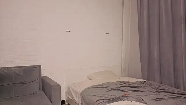 Ashley-Urban online show from September 2025 02:33:02 AM