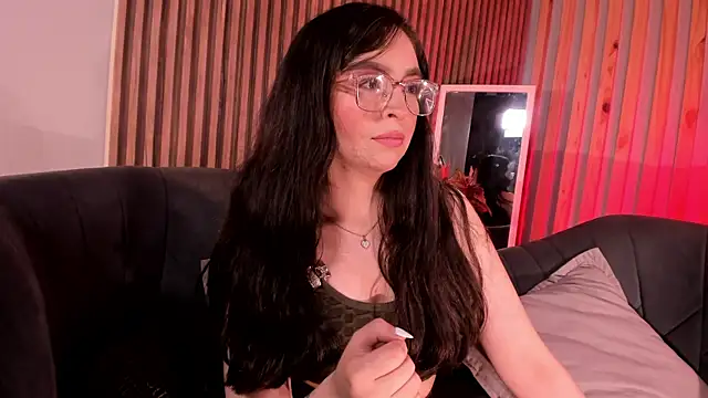 Eva Macalliter online show from April 2026 03:18:01 AM