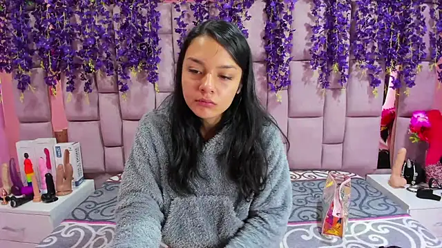 Bich Anal  online show from January 2025 01:13:01 PM