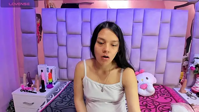 Bich Anal  online show from September 2025 01:44:02 PM