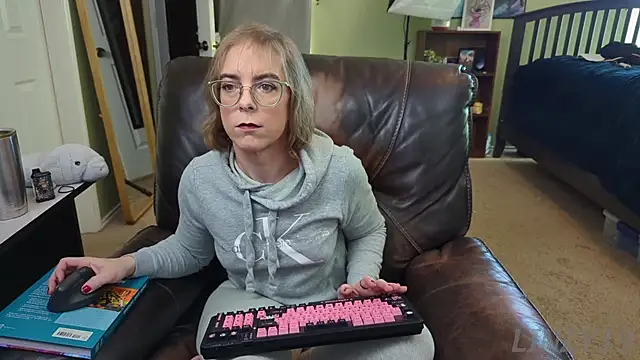 Linzy 19 online show from January 2025 04:55:01 PM