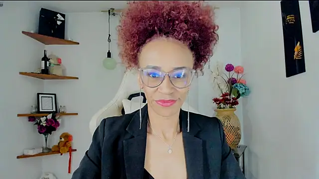 Snapshot of ScarlettMalbec chatting on December 2024 11:18:02 PM ScarlettMalbec online show from December 2024 11:18:02 PM