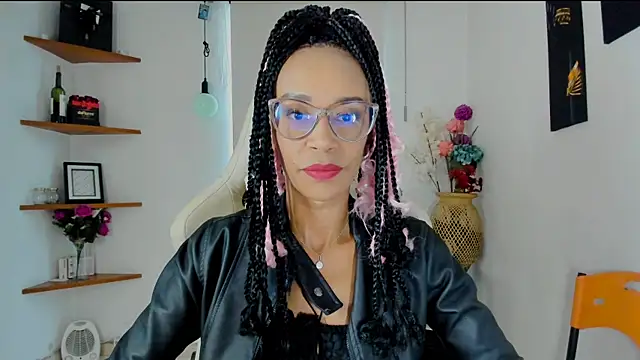 Snapshot of ScarlettMalbec chatting on January 2025 10:40:01 PM ScarlettMalbec online show from January 2025 10:40:01 PM