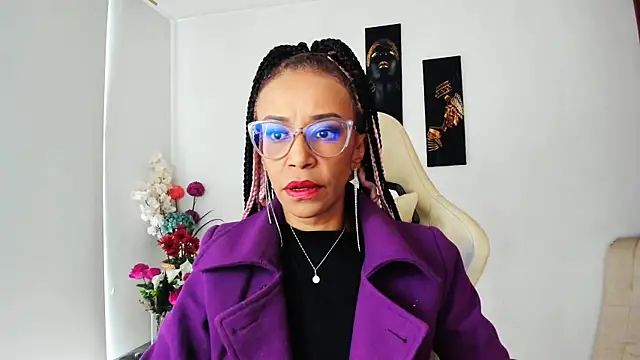 Snapshot of ScarlettMalbec chatting on February 2025 08:33:01 PM ScarlettMalbec online show from February 2025 08:33:01 PM